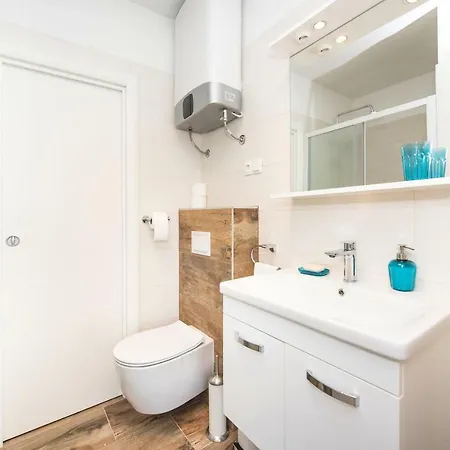 Yacht Harbor Apartman