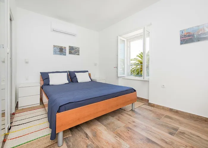 Yacht Harbor Apartament